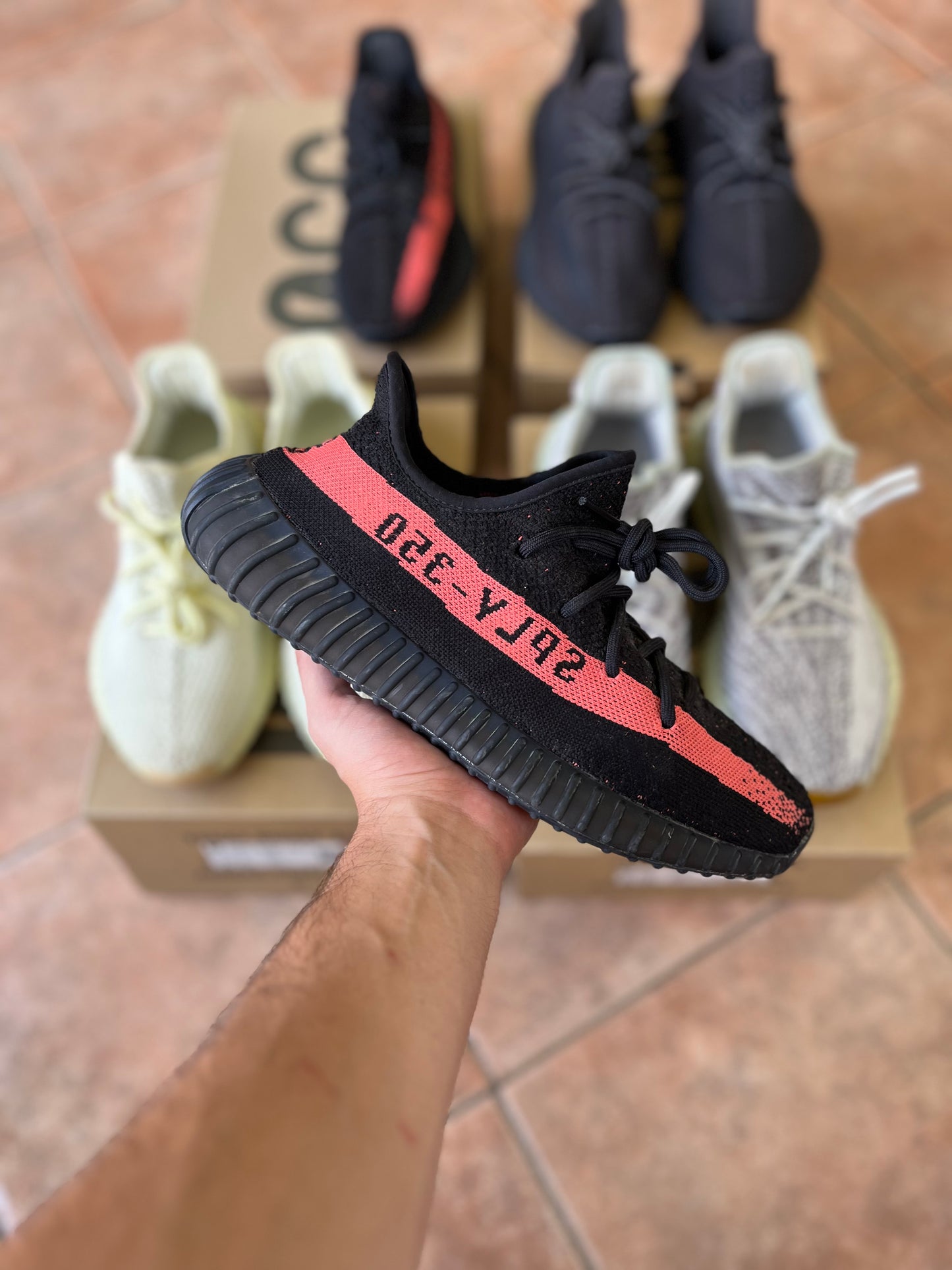 YEEZY 350 CORE RED